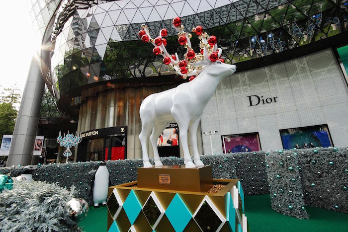 where-to-meet-santa-christmas-events-ion-orchard-291116