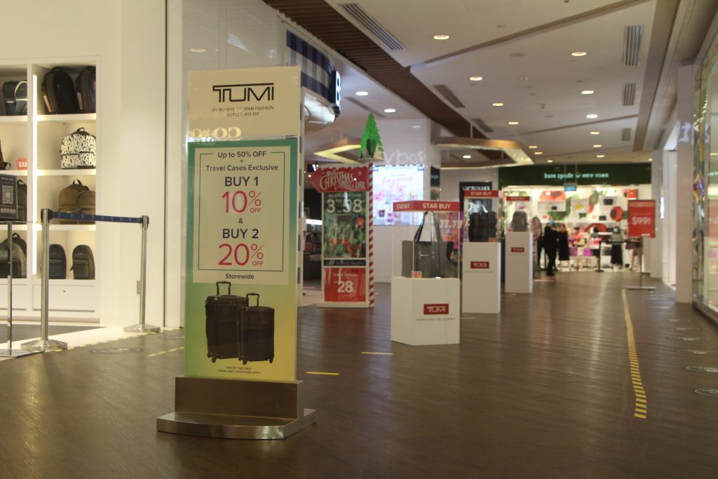 Tumi imm clearance outlet